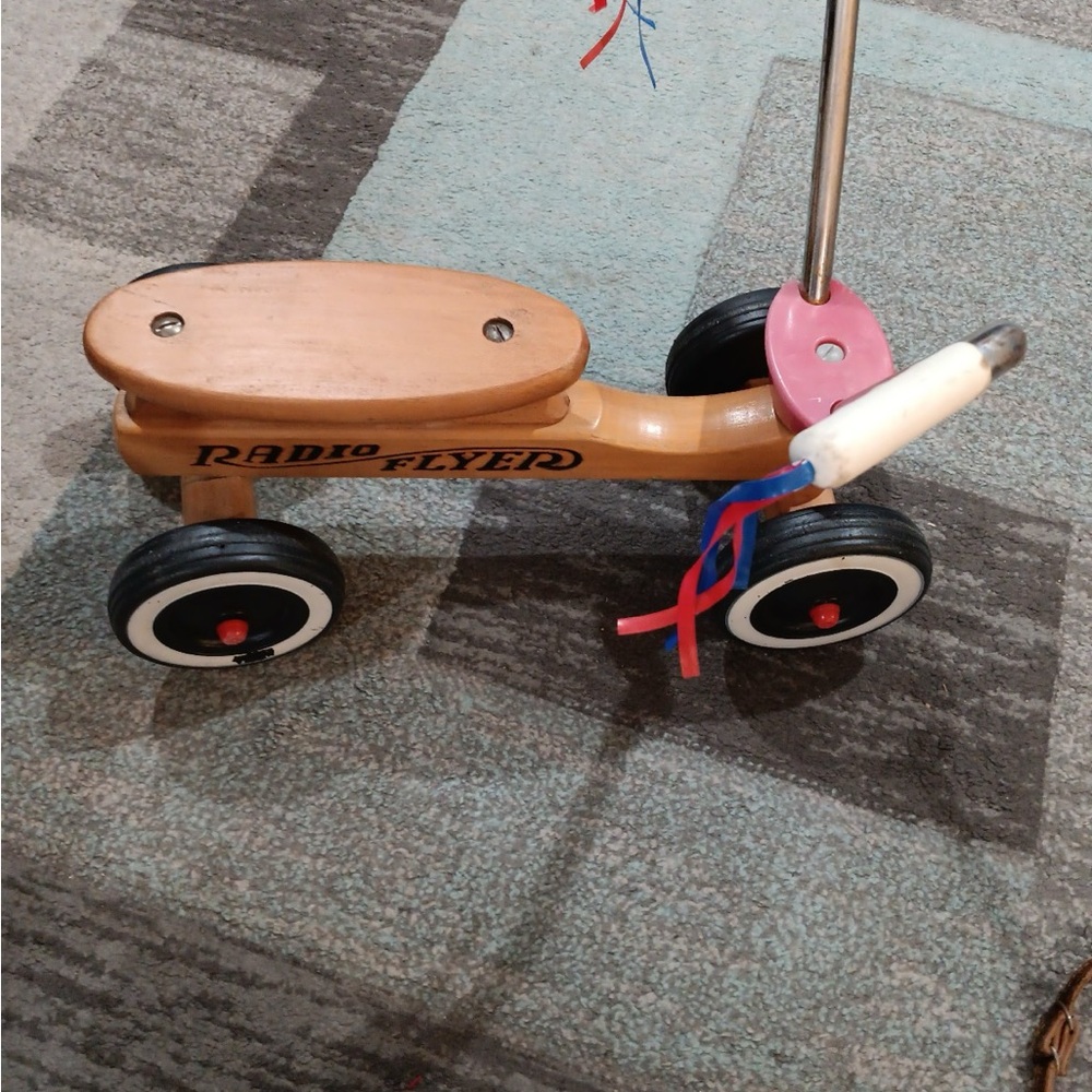 Vintage Radio-flyer